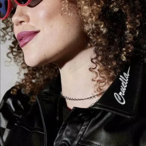 Disney Cruella Live Action Faux Leather Jacket Her Universe - Picture 8 of 11